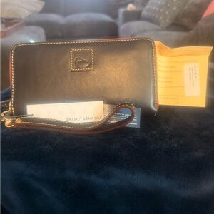 Dooney & Bourke Florentine large zip Wallet in navy NWT